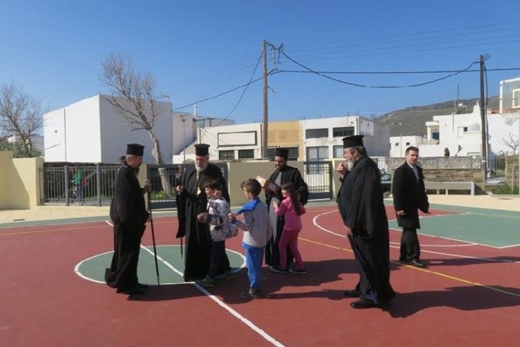 Ποιμαντικές επισκέψεις των Σεβασμιωτάτων Μητροπολιτών Καρπενησίου κ. Γεωργίου & Σύρου κ. Δωροθέου Β΄ στις σχολικές μονάδες Γαυρίου Άνδρου