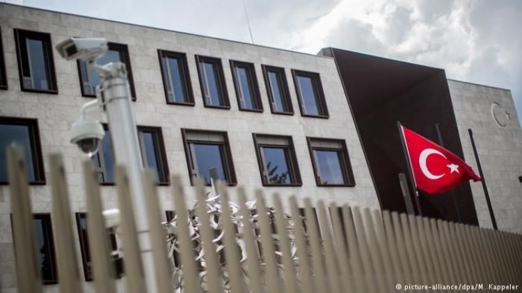 Δίκτυο τούρκων πληροφοριοδοτών σε 35 χώρες