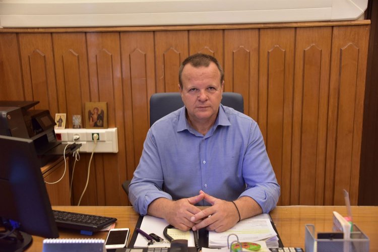 Χρήστος Ευστρατίου σε Παναγιώτη Κουνάκη : Είσαι ημιμαθής ή συκοφάντης ;