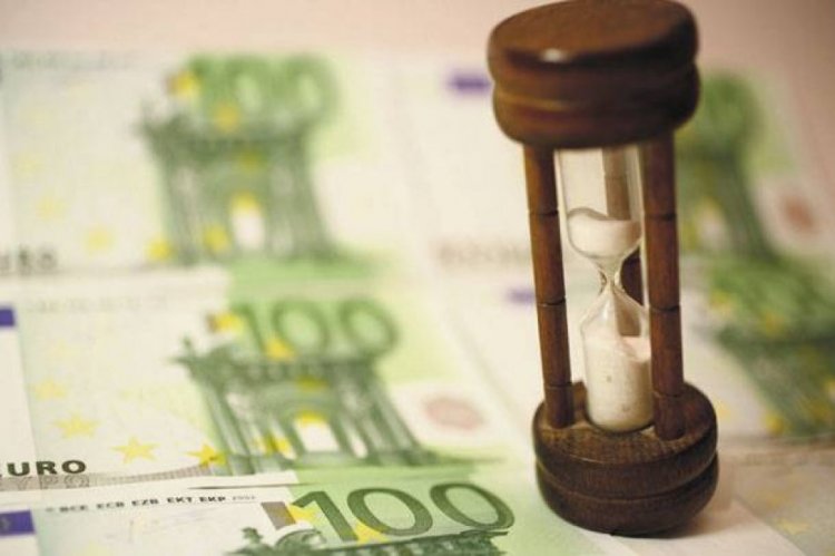 Ανακωχή μεταξύ κυβέρνησης και ΟΤΑ για τα ταμειακά διαθέσιμα, υπό το βάρος των αντιδράσεων των Δημάρχων