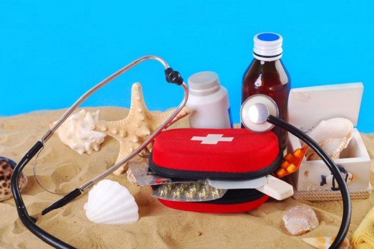 Οδηγός για Φαρμακείο Πρώτων Βοηθειών στις Διακοπές!! Αναλυτικά τι πρέπει να περιέχει το βαλιτσάκι μας!! (Λίστα)