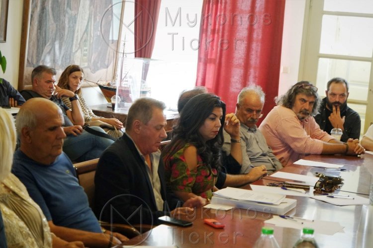 Χαιρετισμός Χρήστου Βερώνη στις δημαιρεσίες του νέου Δημοτικού Συμβουλίου Μυκόνου (video)