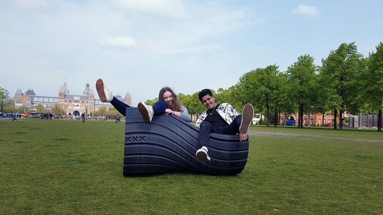 Έπιπλα από Σκουπίδια!! Κόσμος Χωρίς Απορρίμματα!! World Without Waste!!