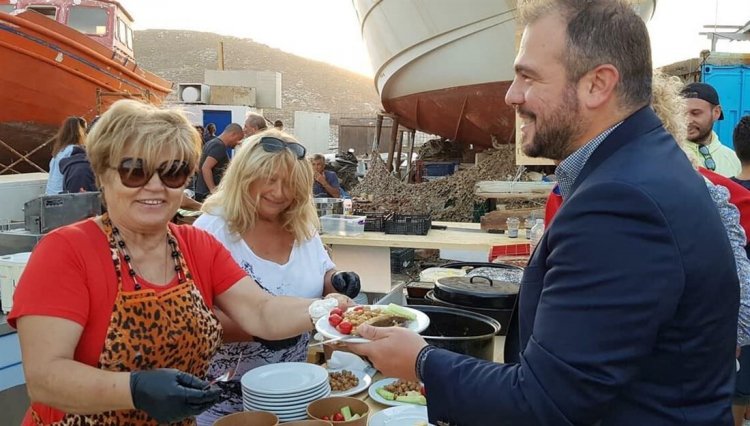 Ο Φίλιππος Φόρτωμας δίπλα στους πολίτες της Πάρου με κατανόηση για τα προβλήματα και ενέργειες να δώσει λύσεις