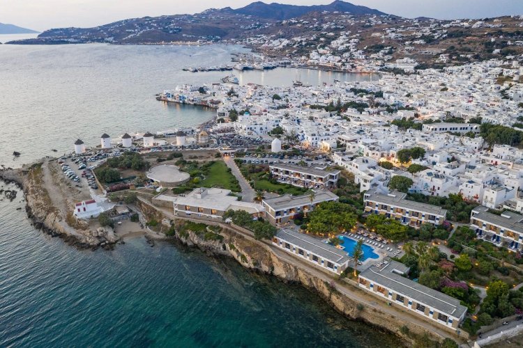 Μύκονος: Mega deal στον τουριστικό κλάδο!! Στον έλεγχο της Blackstone το boutique hotel Mykonos Theoxenia!!