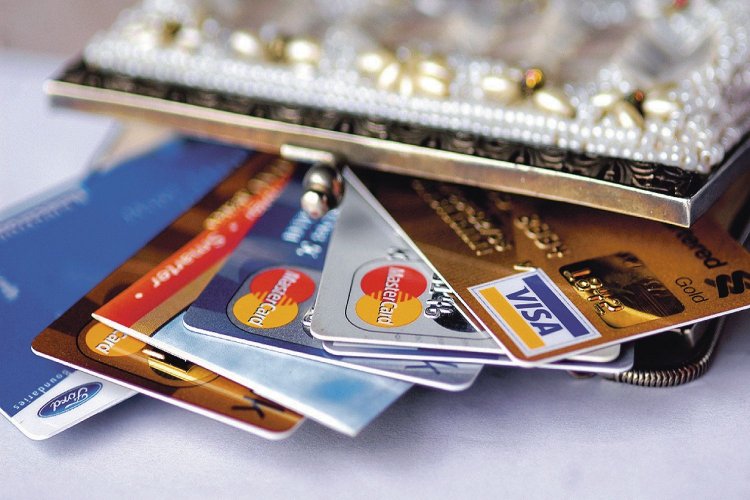 Αφορολόγητο: Αύξηση στις e-αποδείξεις, Άπιαστο όνειρο για τους έχοντες χαμηλά εισοδήματα, Πώς θα χτίζεται από το 2020