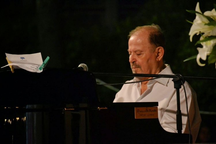 Θλίψη έχει σκορπίσει στον καλλιτεχνικό κόσμο η είδηση του θανάτου του σπουδαίου Γιάννη Σπανού [Videos]