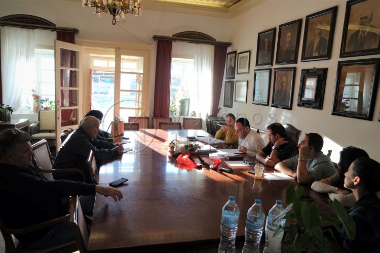 Μύκονος : Πιλοτικό πρόγραμμα αποκομιδής απορριμμάτων με ατομικούς κάδους στον Πλατύ Γιαλό (video)