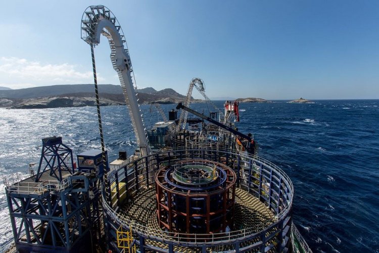 ΑΔΜΗΕ: Αρχισε η λειτουργία της υποβρύχιας ηλεκτρικής διασύνδεσης Εύβοιας-Άνδρου