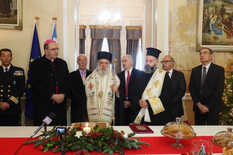 Σύρος: Έκκληση προσευχής και ευχής για την απελευθέρωση των ομήρων ναυτικών, απηύθυνε ο Σεβασμιώτατος Δωρόθεος