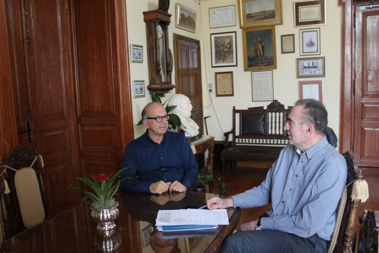 Εποικοδομητική συνάντηση Λεονταρίτη - Λειβαδάρα για το "Κυκλαδικόν" και την αξιοποίηση εμβληματικών κτιρίων της Σύρου