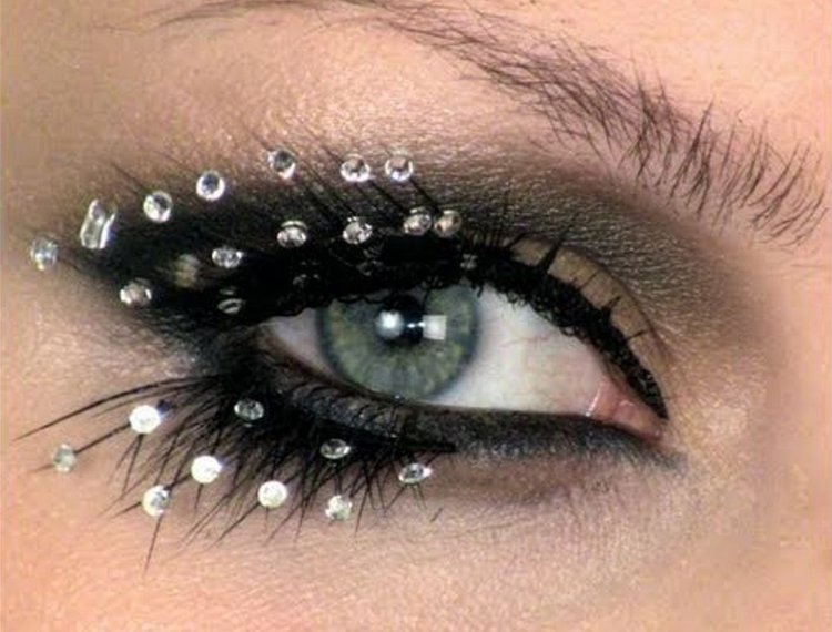 Εκπληκτικό μακιγιάζ για βραδινές Αποκριάτικες εμφανίσεις!! [Video]