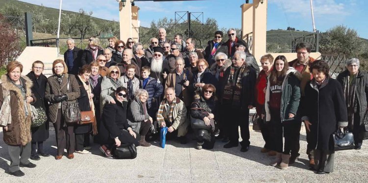 ΕΚΥΤ: Παρουσία του Μητροπολίτη Θηβών και Λεβαδείας Γεωργίου η κοπή της Αγιοβασιλειόπιτας της Ένωσης Κυκλαδικού Τύπου