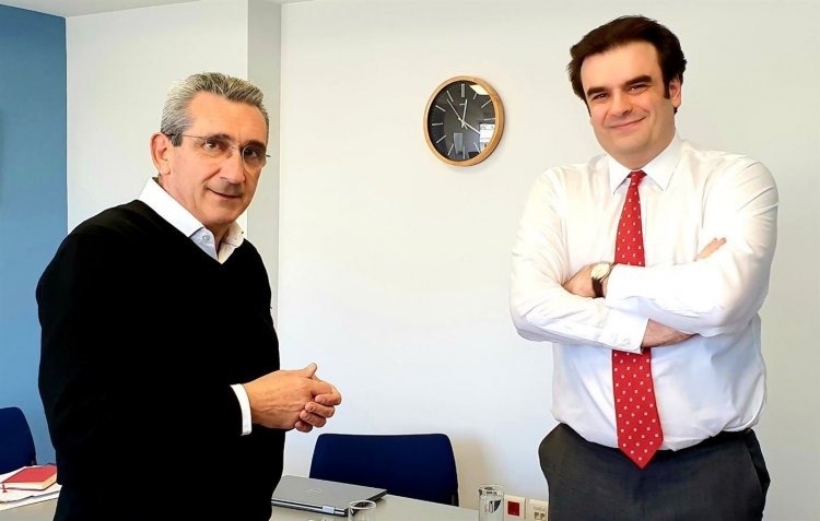 Ο ψηφιακός μετασχηματισμός των νησιών του Ν.Αιγαίου και η βελτίωση των υπηρεσιών προς τους πολίτες, στην συνάντηση Πιερρακάκη - Χατζημάρκου