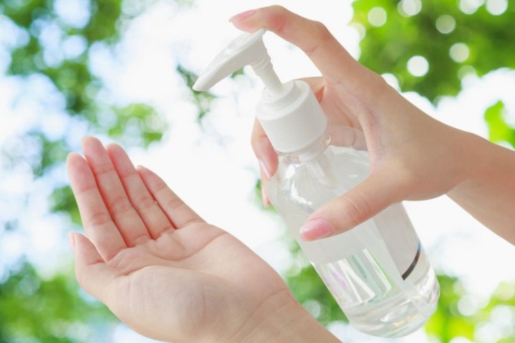 Κορονοϊός: Αντισηπτικά από… ποτά “μπόμπες”, φτιάχνει το Υπ. Οικονομικών!! [Έγγραφο]