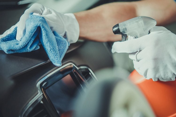 Coronavirus: Τι πρέπει να κάνετε πριν μπείτε στο αυτοκίνητο για να είστε ασφαλείς