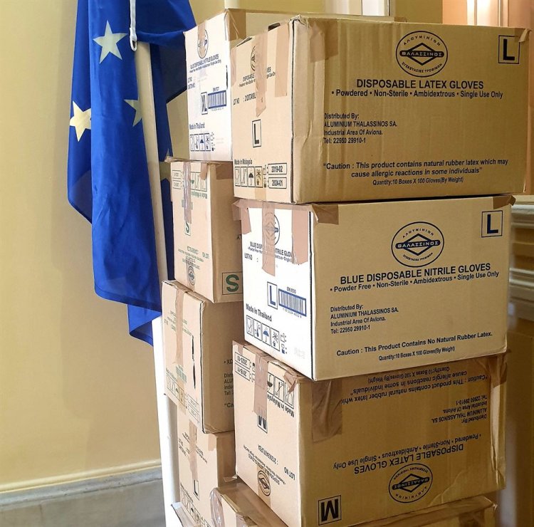 Coronavirus Aegean islands : Εκτακτη παράδοση υγειονομικού υλικού από την Περιφερειακή Ενότητα Κυκλάδων