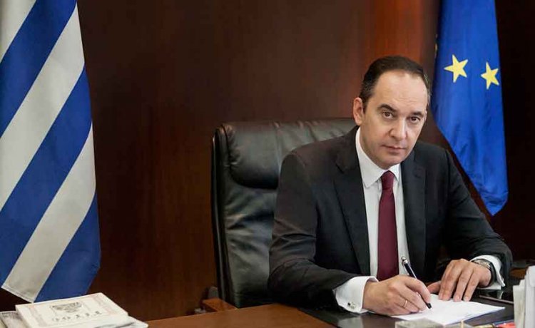 Coronavirus - Πλακιωτάκης : Αυτά είναι τα 12 μέτρα για στήριξη της ακτοπλοΐας