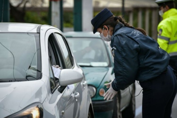 Coronavirus: Τελικά πόσα άτομα επιτρέπονται στα αυτοκίνητα [Έγγραφο]