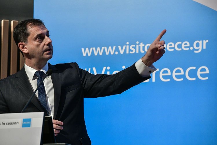 Coronavirus Travel - Θεοχάρης : Τουριστική περίοδος 3 μηνών - Με υγειονομικό διαβατήριο οι τουρίστες