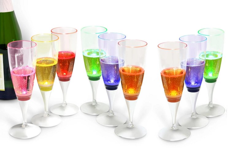 Green: Μετά τις πλαστικές σακούλες καθιερώνεται "χαράτσι" και στα πλαστικά ποτήρια!!