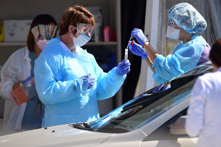 Coronavirus Pandemic: Ηλεκτρονικά οι αιτήσεις για την πλήρωση θέσεων εργασίας σε κινητές μονάδες για λήψη βιολογικού υλικού