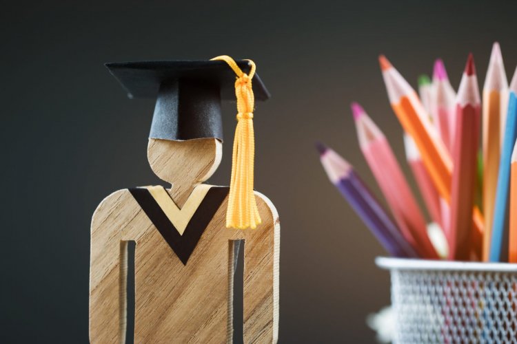 Education - Πολυνομοσχέδιο για την Παιδεία: Επιστρέφουν «Διαγωγή» και Λατινικά!! Τι Αλλάζει σε Βαθμούς και Προαγωγή!! [Το Σχέδιο Νόμου]