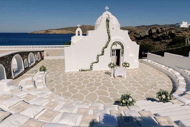 Coronavirus and Church: Χαλαρώνουν τα μέτρα στις εκκλησίες!! Πως θα γίνονται γάμοι και βαπτίσεις!! [ΦΕΚ]