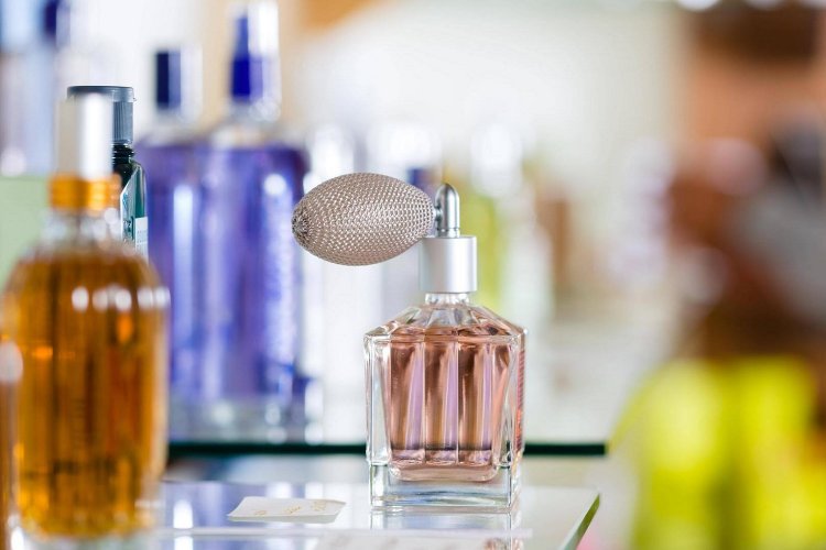 Ανάκληση 47 επικίνδυνων Καλλυντικών, Σαμπουάν και Αρωμάτων, από τον ΕΟΦ [Όλη η Λίστα]