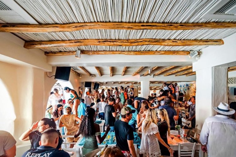 Reopening Tourism & Bars: Άμεσο λουκέτο για συνωστισμό!! Τι προβλέπει η νέα ΚΥΑ [Έγγραφο]