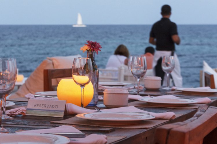 Reopening Tourism: Μετέωροι 300.000 εργαζόμενοι σε Τουρισμό και Εστίαση: Νέα συμπληρωματική ΚΥΑ!! Τι ισχύει για όσους μπουν σε αναστολή σύμβασης!!