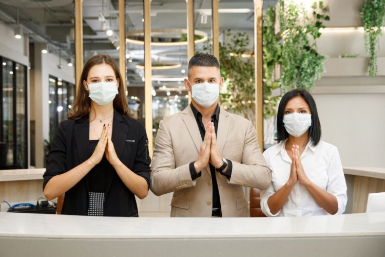 Reopening Tourism: Τι ισχύει για την επαναπρόσληψη των εποχικά εργαζόμενων, πότε τίθεται σε αναστολή η σύμβασή τους