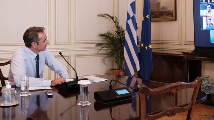 Reopening Borders for Tourism: Έκτακτη σύσκεψη στο Μαξίμου μετά την «έκρηξη» κρουσμάτων