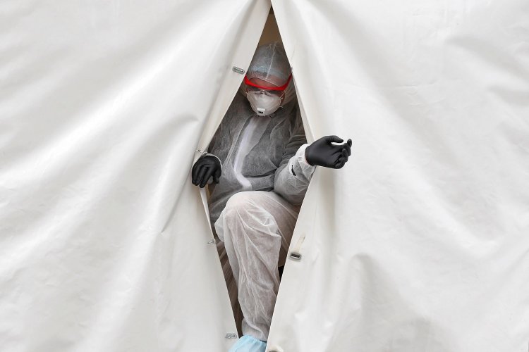 Coronavirus Pandemic: Τι να περιμένουμε από την τηλεδιάσκεψη στο Μαξίμου για τον Κορωνοϊό!! Για τις τουριστικές περιοχές, τι συστήνουν οι ειδικοί!! [Video]