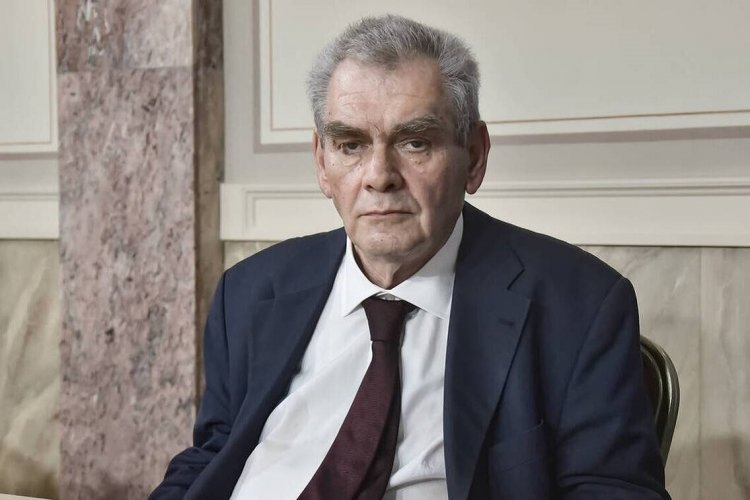 Hellenic Parliament: Άσκηση ποινικής δίωξης κατά του Δ. Παπαγγελόπουλου - Παραπέμπεται στη Δικαιοσύνη με 177 «ναι»