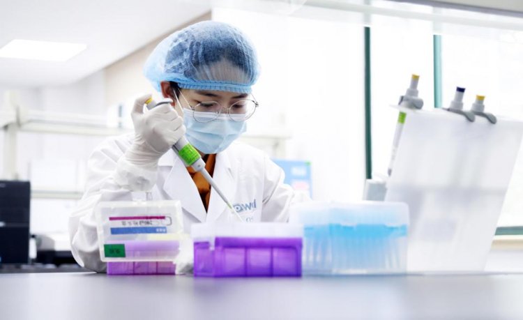 Coronavirus in France: Περισσότερα από 2.000 κρούσματα σε 24 ώρες