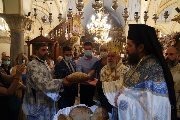 Mykonos monastery: Οι Μυκόνιοι της πίστεως και των παραδόσεων τίμησαν την προστάτιδα τους Παναγία Τουρλιανή στην Άνω Μερά