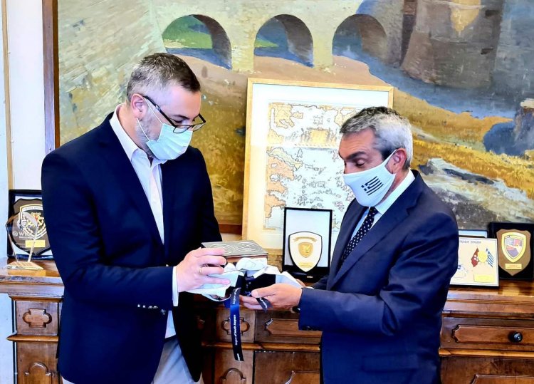 Aegean Islands: Επίσκεψη του Πρέσβη της Αυστραλίας στην Ελλάδα, Αθανάσιου Σπύρου στον Περιφερειάρχη Γιώργο Χατζημάρκο