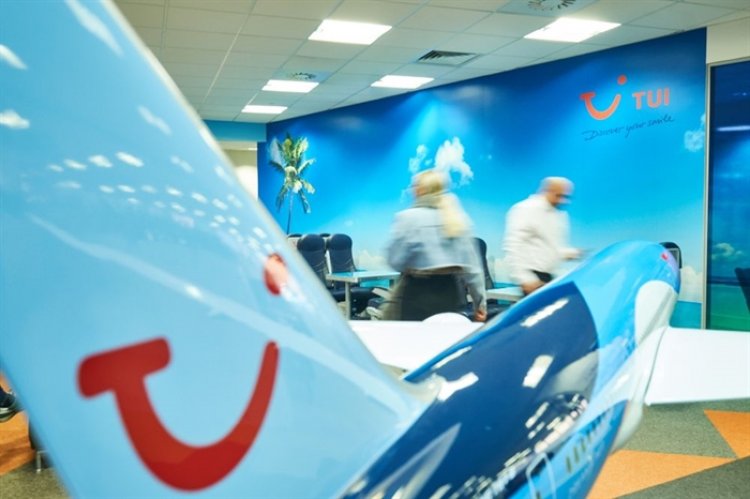 Cancelation Flights - TUI & Jet2: Ακύρωση όλων των πτήσεων προς Μύκονο, Σαντορίνη, Ζάκυνθο και Κρήτη που βρίσκονται υπό Αγγλική καραντίνα [Video]