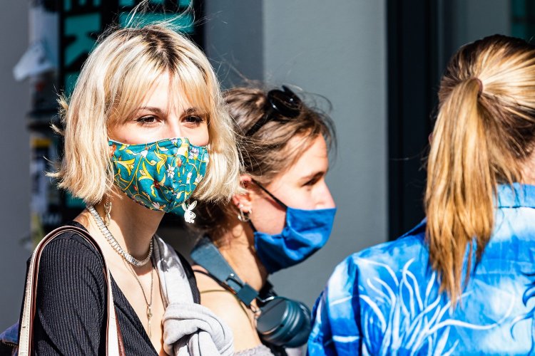 Coronavirus Disease: Συνδέεται ο κορωνοϊός με την απώλεια μαλλιών; Ο ρόλος του «πανδημικού άγχους»