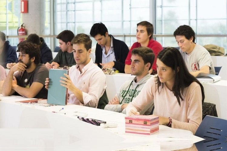 Education Policy: Τράπεζα θεμάτων Α Λυκείου!! Όλες οι αλλαγές στις προαγωγικές εξετάσεις!!