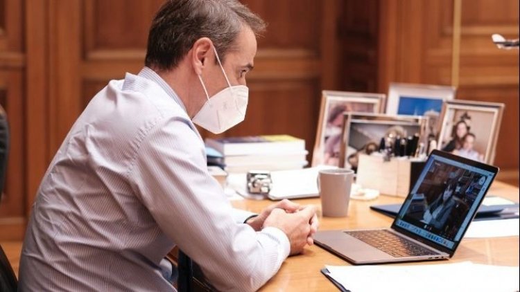 PM briefs President: Σε κανονικούς ρυθμούς όταν θα είμαστε σίγουροι ότι έχει μειωθεί η πίεση στο ΕΣΥ, τόνισε ο πρωθυπουργός