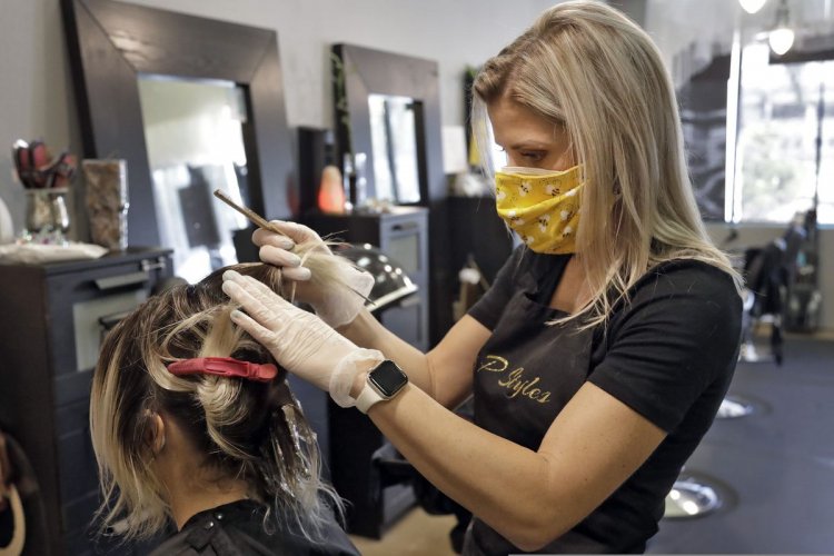 Reopen Coiffures: Ανοίγουν τα κομμωτήρια το Σαββατοκύριακο, σύμφωνα με το Επαγγελματικό Επιμελητήριο