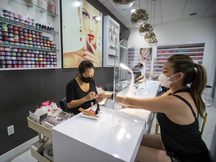 Reopen Retail Stores: Ανοίγουν την Τρίτη 15 Δεκεμβρίου τα Κέντρα Αισθητικής