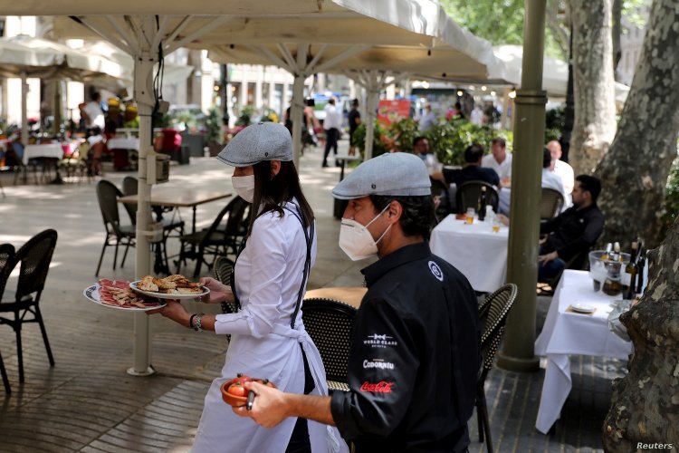 Reopening of Restaurants: Εξετάζεται το άνοιγμα της εστίασης!! Πως θα λειτουργήσουν εστιατόρια και καφετέριες!!