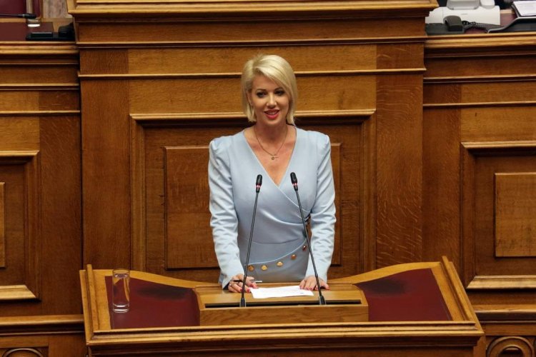 Katerina Monogiou: Παράταση των δρομολογίων για τους νεφροπαθείς της Πάρου