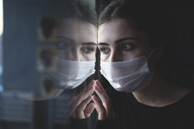 Coronavirus Disease: Αυτό είναι συνήθως το πρώτο-πρώτο σύμπτωμα που το μπερδεύουμε με κάτι “αθώο”