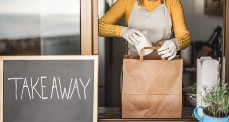 Food and drink takeaway: Ανατροπή με το take away- Κανονικά η παραλαβή από τα μαγαζιά εστίασης και τα Σαββατοκύριακα