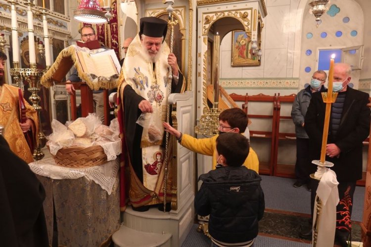 His Eminence Dorotheos B’: Ποιμαντική επίσκεψη του Σεβασμιότατου κ. Δωρόθεου Β' στη νήσο Σίφνο