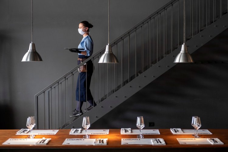 Support employees during COVID-19: Έκτακτη αποζημίωση δικαιούνται οι εποχικά εργαζόμενοι σε Εστίαση και Τουρισμό